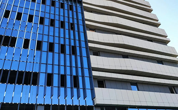 不同飾面效果搭配 展現(xiàn)多樣化建筑美學.jpg