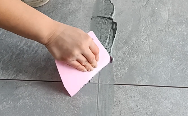 環(huán)氧彩砂好還是美縫劑好？